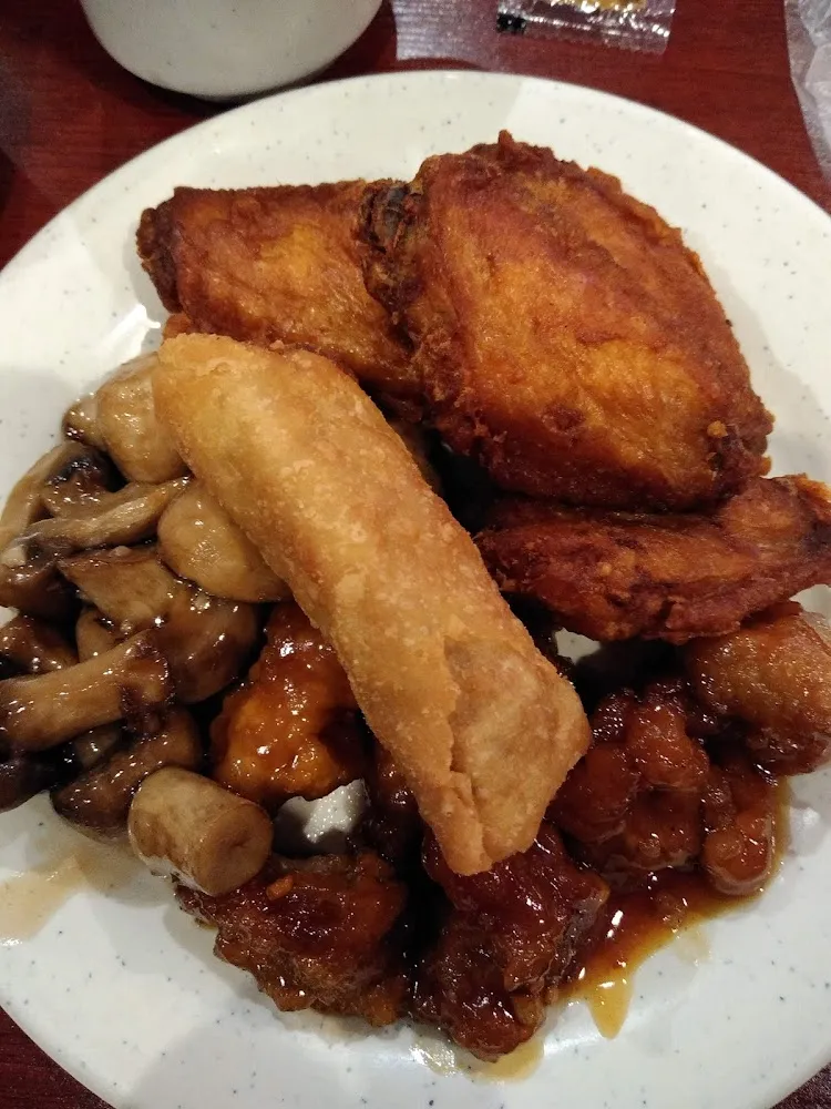 Chicken Wings Peppered Chicken Egg Roll and Mushrooms